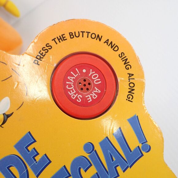 Veggie Tales Book (working) + Bounce 'N Talk Laura Carrot (not working) - Picture 9 of 12